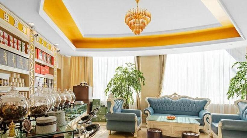 Vienna Hotel Tibet Linzhi Pedestrian Street Hebin Road