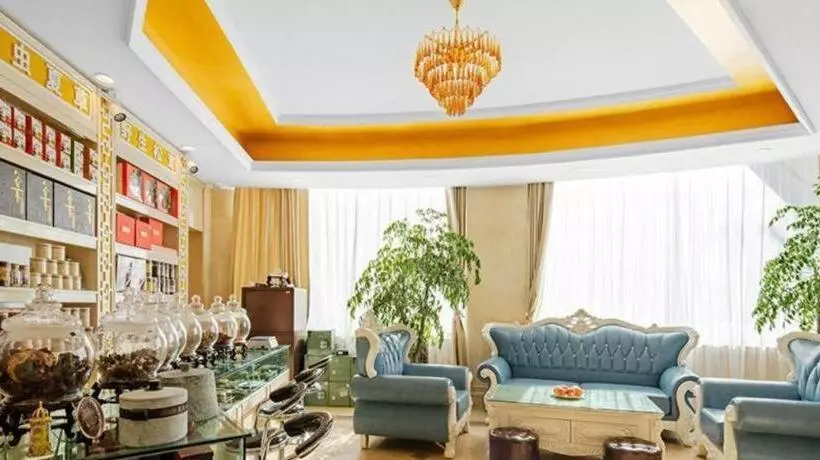 Vienna Hotel Tibet Linzhi Pedestrian Street Hebin Road
