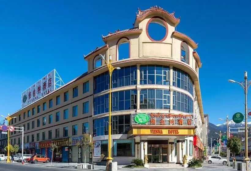 Vienna Hotel Tibet Linzhi Pedestrian Street Hebin Road