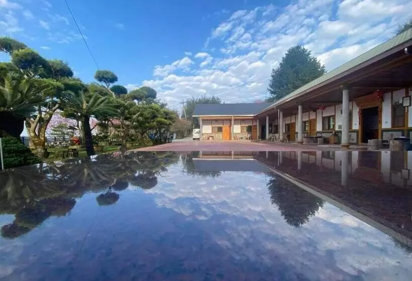 تختخواب و صبحانه Chang Qing Ju Homestay