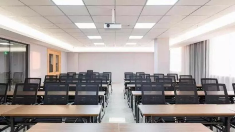 Borrman Hotel East Huai An Railway Station Zhou  Enlai Memorial