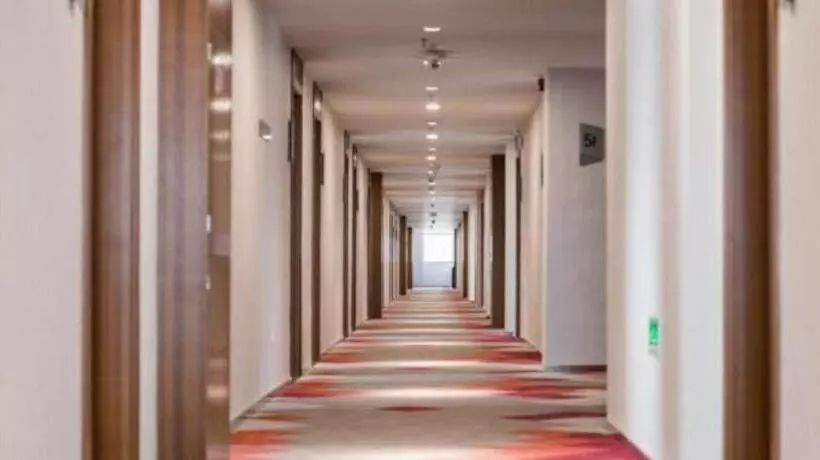 Borrman Hotel East Huai An Railway Station Zhou  Enlai Memorial