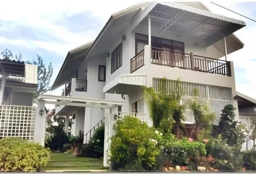 ホテル Baan Parinda