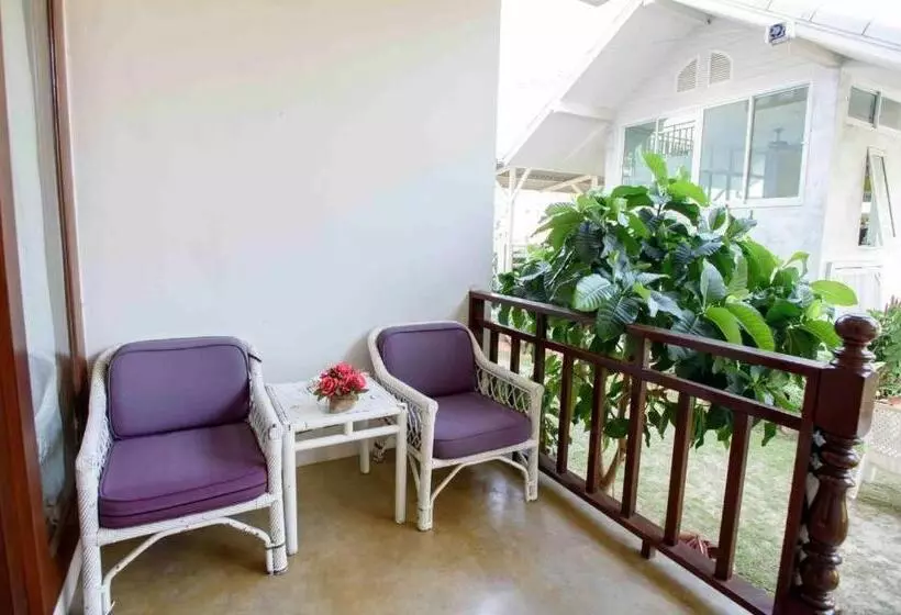 ホテル Baan Parinda