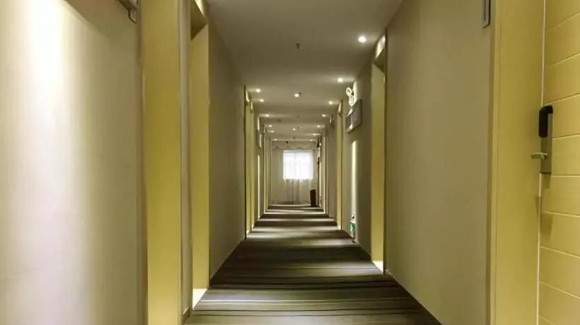 Hotelli City Comfort Inn Foshan Dali Guangfo Zhicheng