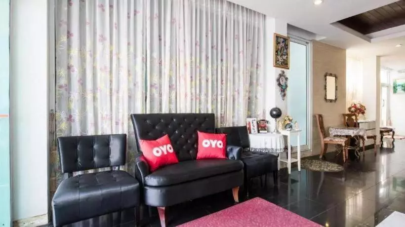 Hotelli Oyo 371 Sea Breeze Residence