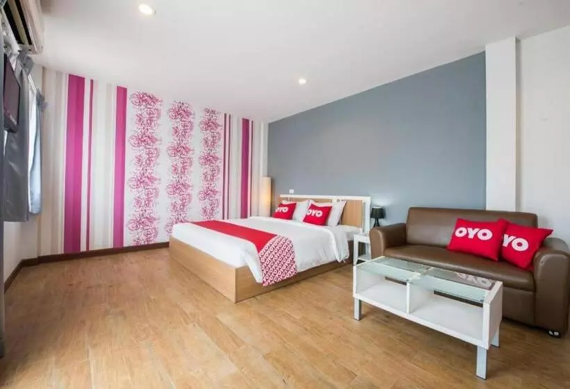 Hotelli Oyo 371 Sea Breeze Residence