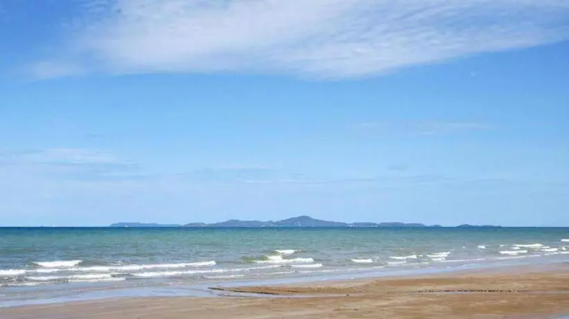 Hotelli Oyo 371 Sea Breeze Residence