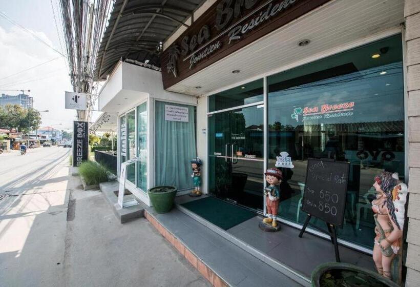 Hotel Oyo 371 Sea Breeze Residence