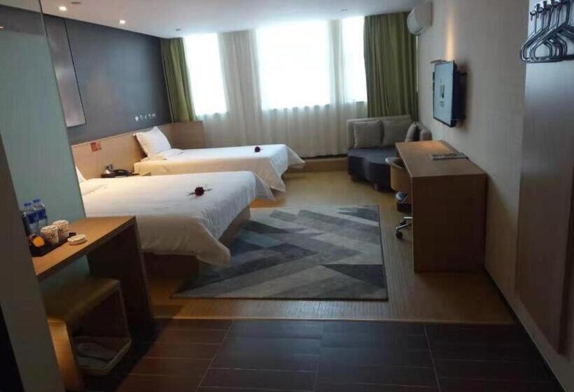 Iu Hotel Zhengzhou Erqi Wanda Plaza Daxue Road Branch