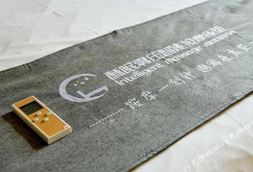 Iu Hotel Zhengzhou Erqi Wanda Plaza Daxue Road Branch