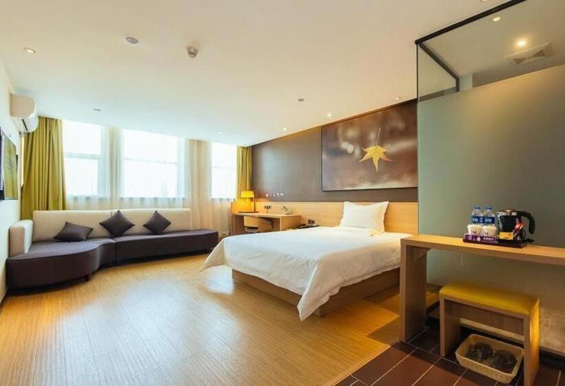 Iu Hotel Zhengzhou Erqi Wanda Plaza Daxue Road Branch