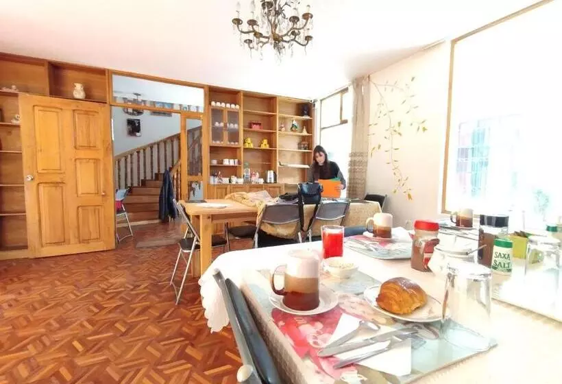 ユースホステル Hostal Rosim
