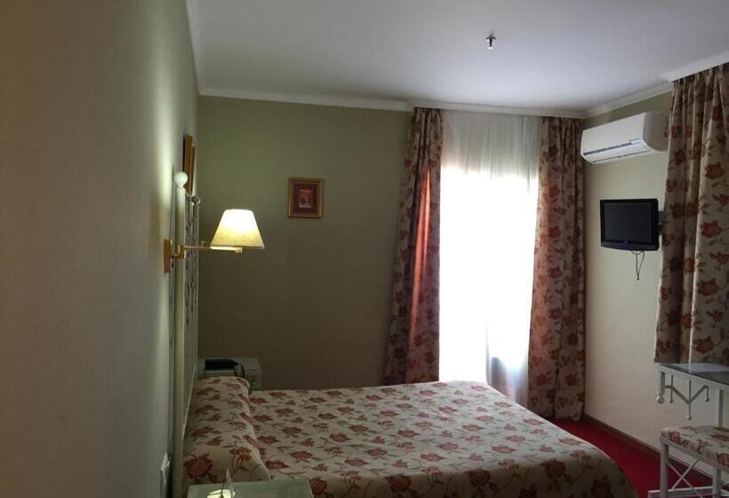 هتل Atalayas Zafra