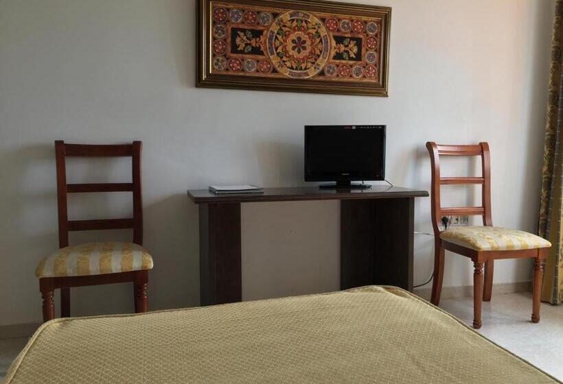 هتل Atalayas Zafra