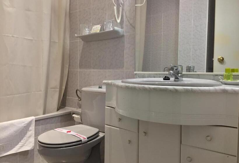 هتل Atalayas Zafra