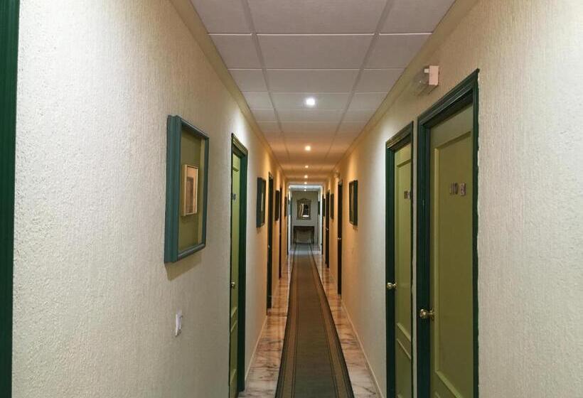 هتل Atalayas Zafra