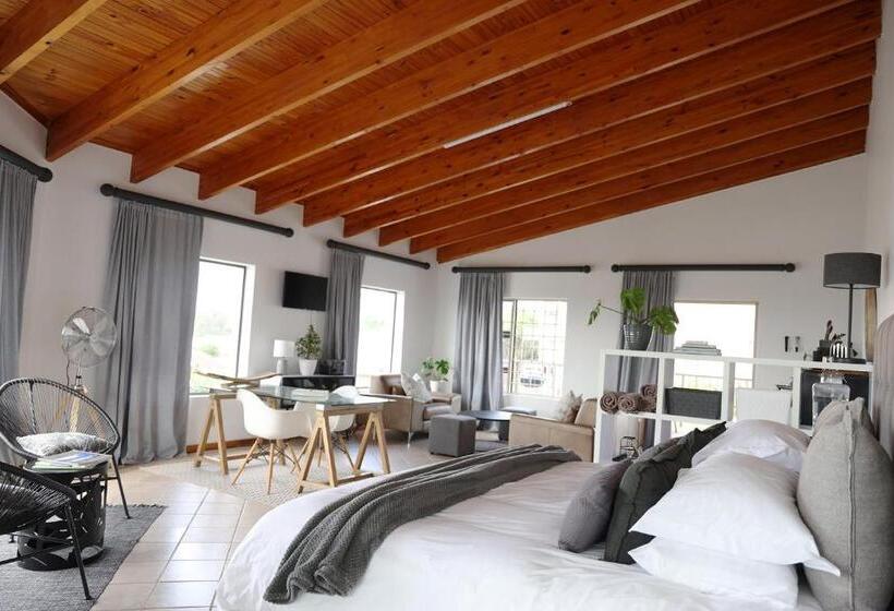 Pension At Lowerpoint Loft Style Studio