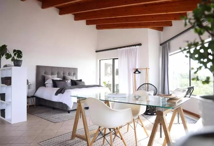 Majatalo At Lowerpoint Loft Style Studio