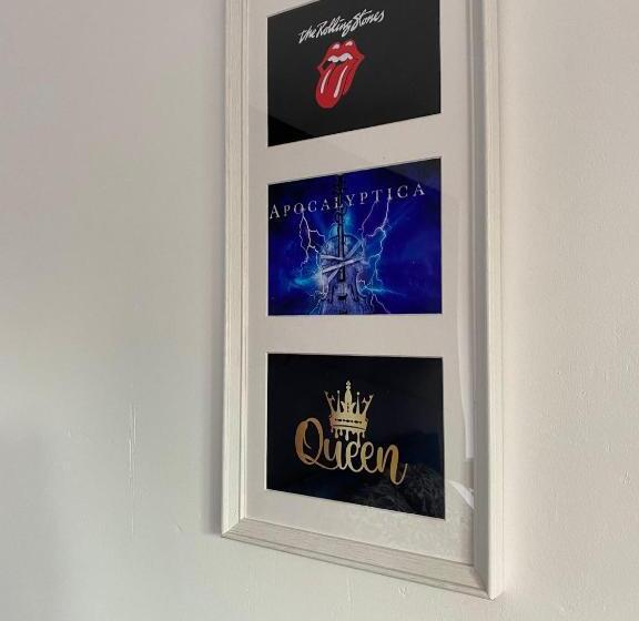 פנסיון La Fermette   Chambre Rock! De 45m2 Avec Lit King Size Proche D Arras