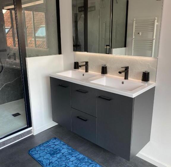 פנסיון La Fermette   Chambre Rock! De 45m2 Avec Lit King Size Proche D Arras