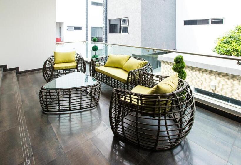 پانسیون Rushmore   Premier 1 Room