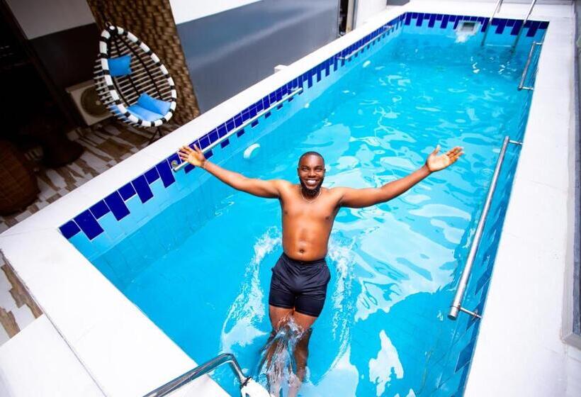 پانسیون Rushmore   Premier 1 Room