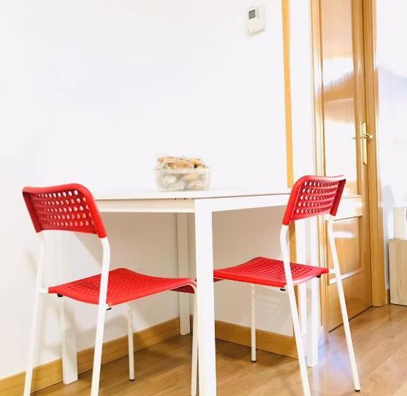 هاستل 3  Hab Compartida Masculina 8x