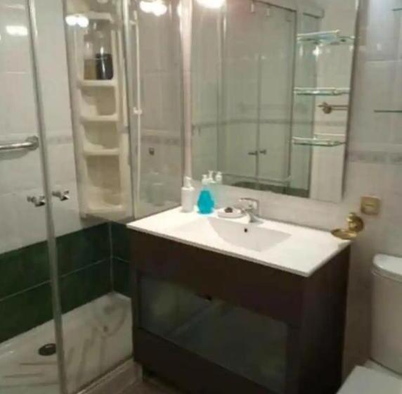 هاستل 3  Hab Compartida Masculina 8x