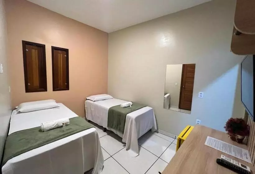 ユースホステル Pousada Amorim