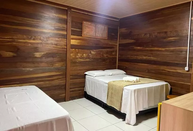 ユースホステル Pousada Amorim