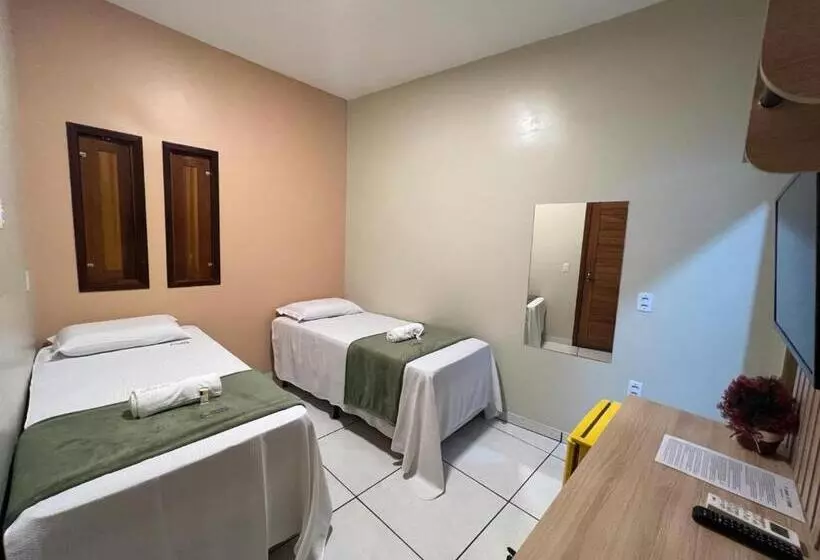 ユースホステル Pousada Amorim