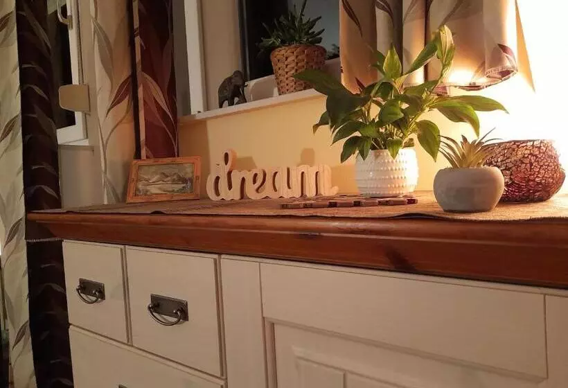 Aamiaismajoitus (B&B) Canadian Style House With 3d Effect Pool