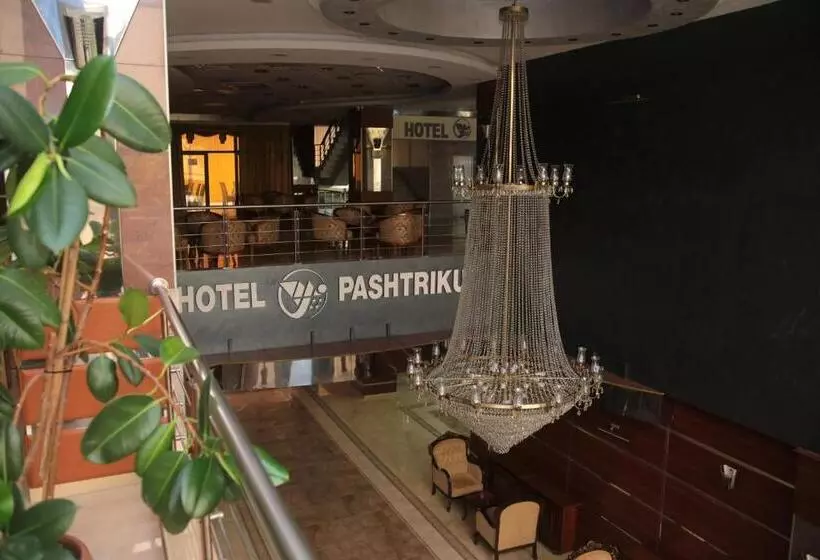 هتل Pashtriku