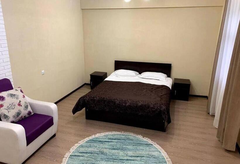 پانسیون Aknur Deluxe