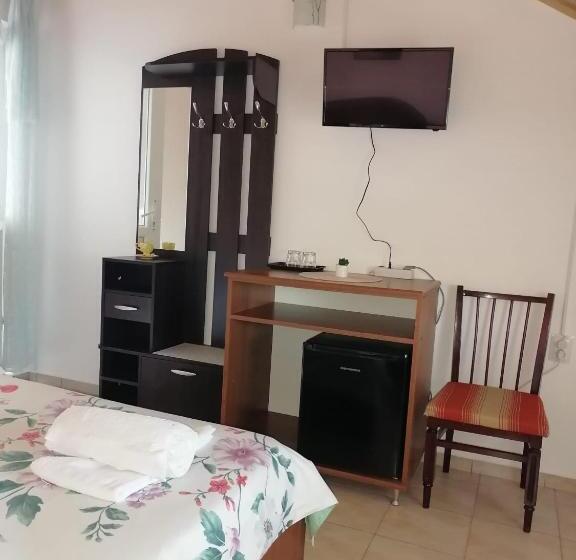 Pensão Bcm Family House