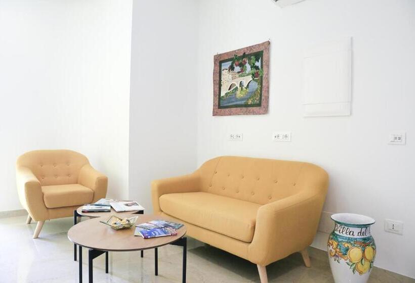 پانسیون Villa Del Gaudio Rooms & Apartments