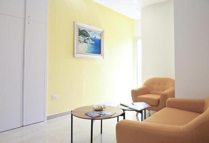 پانسیون Villa Del Gaudio Rooms & Apartments