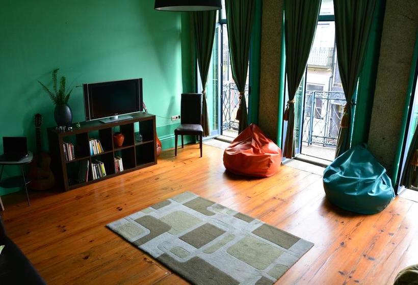 Alma Porto Hostel
