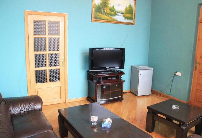 Argavand Hotel & Restaurant Complex