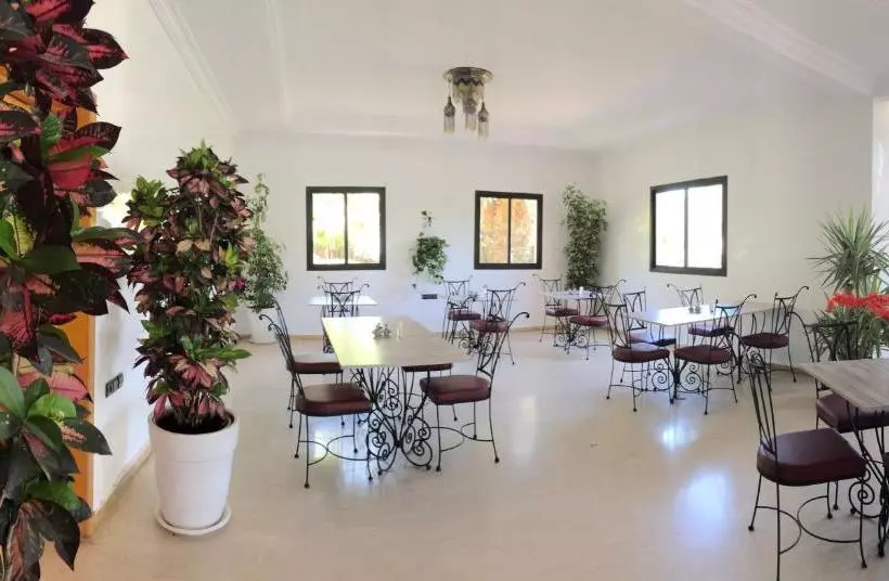 تختخواب و صبحانه Riad Hamdani