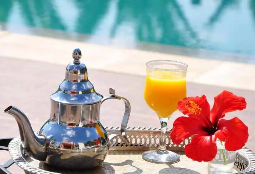 تختخواب و صبحانه Riad Hamdani