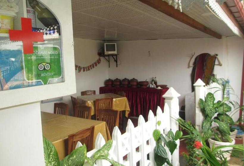 צימר Uppuveli Beach House