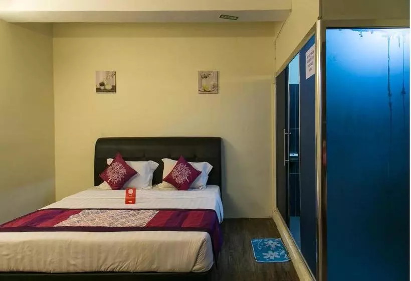 ホテル Oyo Rooms Jalan Airport City