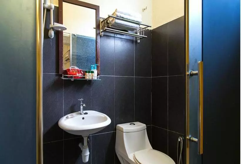 ホテル Oyo Rooms Jalan Airport City