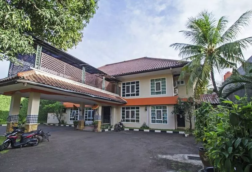 Hotelli Reddoorz @ Pejaten Raya