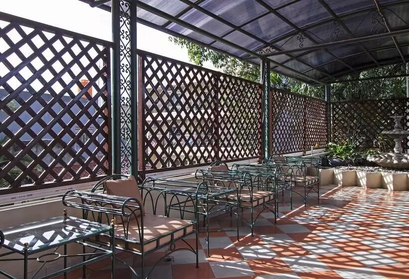 Hotelli Reddoorz @ Pejaten Raya