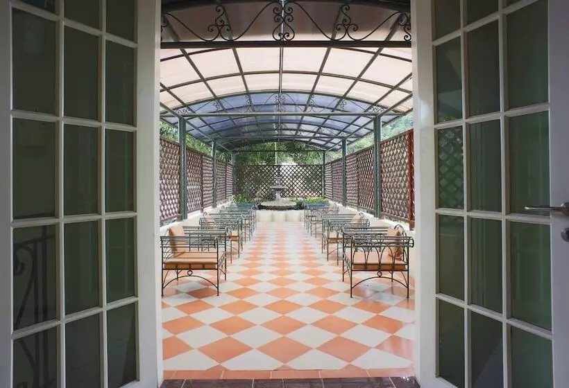 Hotelli Reddoorz @ Pejaten Raya