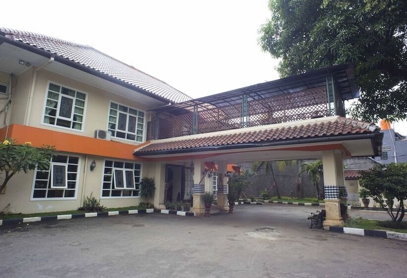 Hotel Reddoorz @ Pejaten Raya