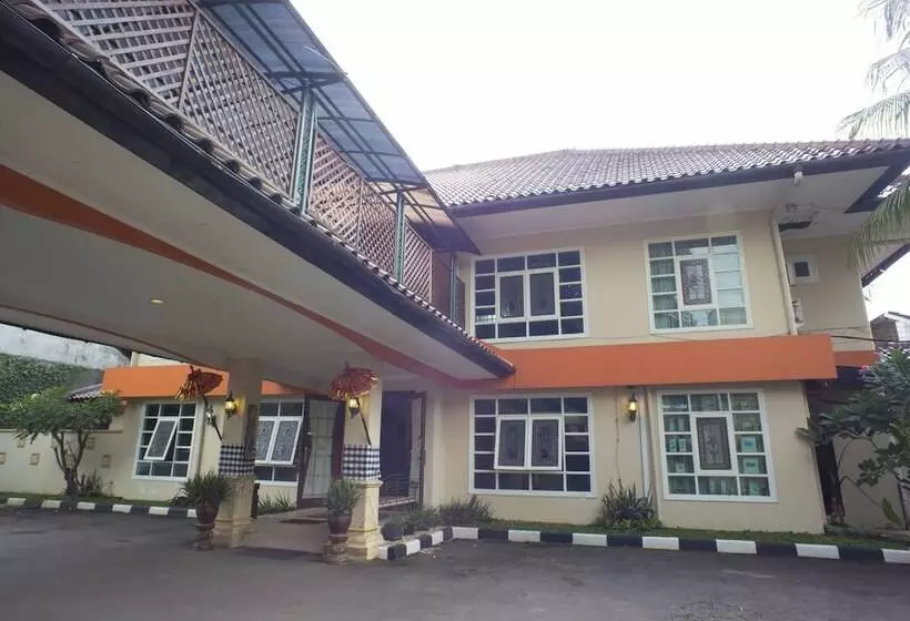 Hotelli Reddoorz @ Pejaten Raya